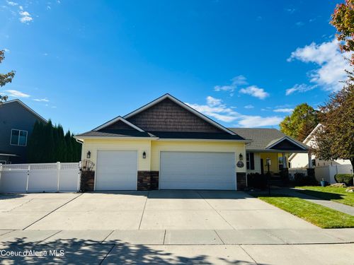 3588 W Loxton Loop, Coeur D Alene, ID, 83815-9311 | Card Image
