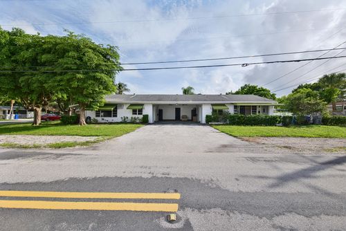 2312 Ne 4th St, Pompano Beach, FL, 33062-4813 | Card Image