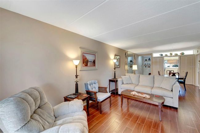 APT-107 - 649 Tamiami Trl S, Condo with 2 bedrooms, 2 bathrooms and null parking in Venice FL | Image 8
