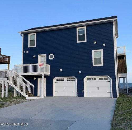 618 Shore Dr, Surf City, NC, 28445-6648 | Card Image