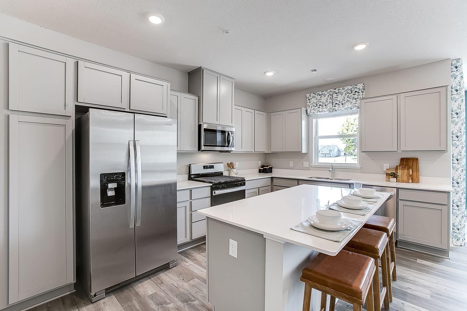 Kaylemore Trl, Rosemount, MN 55068