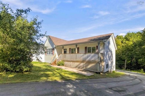 836 Lakeview Avenue, Middle Sackville, NS, B4E3J8 | Card Image