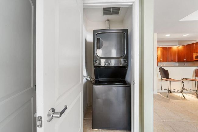 UNIT-608 - 801 S Olive Ave, Condo with 2 bedrooms, 2 bathrooms and null parking in West Palm Beach FL | Image 20