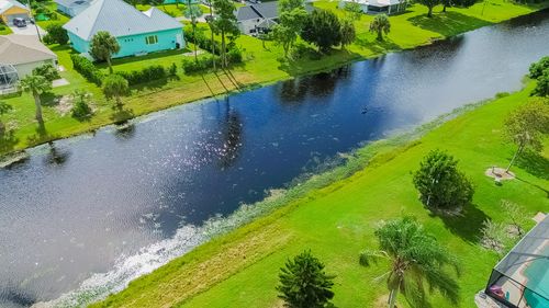 1831 Se Mantua St, Port St. Lucie, FL, 34952-6734 | Card Image