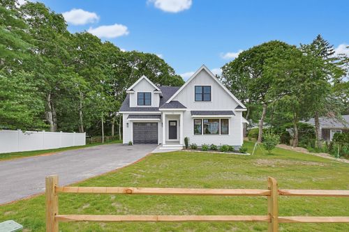 19 Puritan Rd, Buzzards Bay, MA, 02532-2992 | Card Image