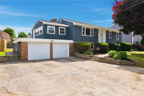 25 Stoneham St, Cranston, RI, 02920-1624 | Card Image