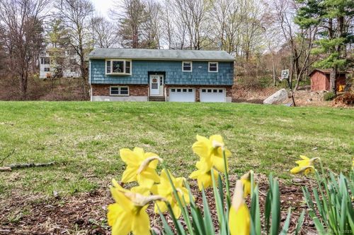 6 Glen Rd, New Fairfield, CT, 06812-2607 | Card Image