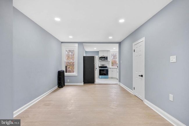 6411 Clearview St, Townhouse with 3 bedrooms, 2 bathrooms and null parking in PHILADELPHIA PA | Image 4