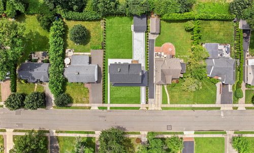 132 Arthur St, Garden City, NY, 11530-3002 | Card Image