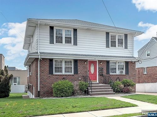 20 S Corabelle Ave, Lodi, NJ, 07644-1522 | Card Image