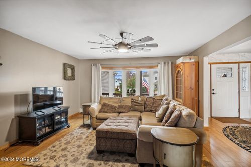 903 Shenandoah Dr, Forked River, NJ, 08731-2032 | Card Image