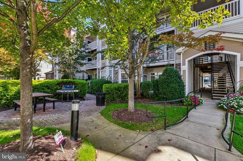 104-507 Sunset View Ter Se, LEESBURG, VA, 20175-5407 | Card Image