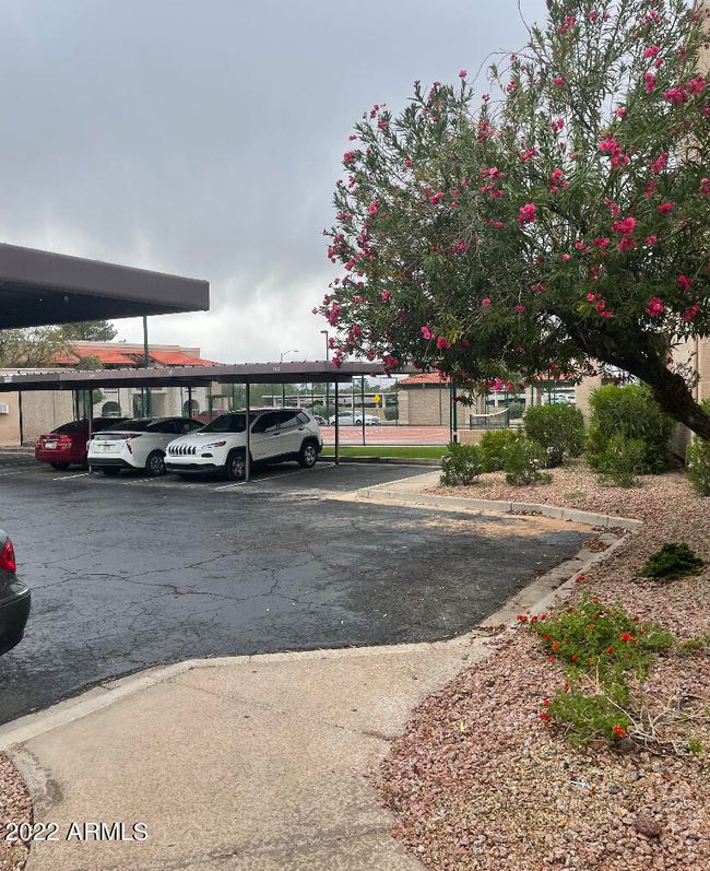 2006 5757 W Eugie Avenue, Sold in Glendale Zoocasa