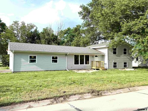 1141 B St, Geneva, NE, 68361-2916 | Card Image