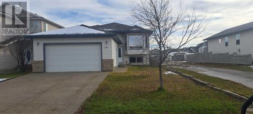 198 Pinnacle Way, Grande Prairie, AB, T8W2S9 | Card Image