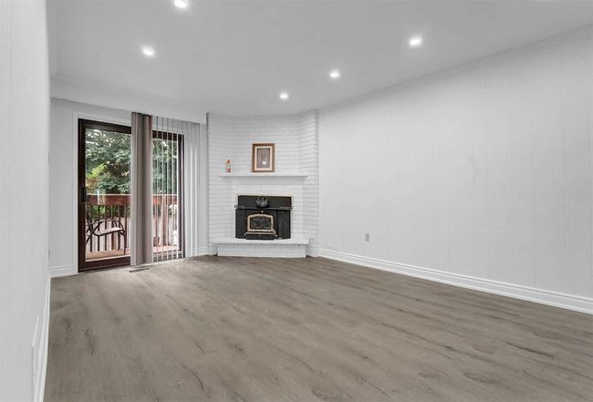 404 Hansen Rd N, House attached with 4 bedrooms, 4 bathrooms and 4 parking in Brampton ON | Image 18