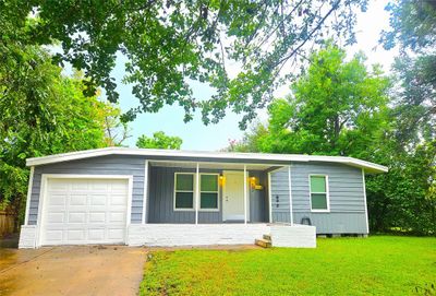 602 Winding Way Street, House other with 3 bedrooms, 2 bathrooms and null parking in Lake Jackson TX | Image 1