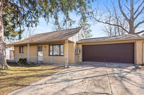 2624 Garden Park Dr, Fort Wayne, IN, 46825-3838 | Card Image