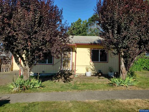 585 5th Ave, Sweet Home, OR, 97386-2066 | Card Image