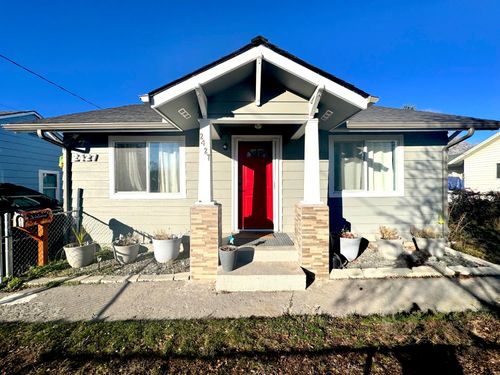 2427 Applegate Ave, Klamath Falls, OR, 97601-3523 | Card Image