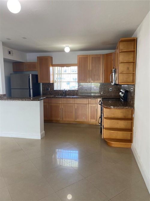 apt-h121-7680 Sw 82nd St, Miami, FL, 33143-7486 | Card Image