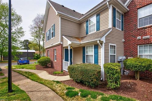 1016 Primrose Ln, Chesapeake, VA, 23320-2051 | Card Image