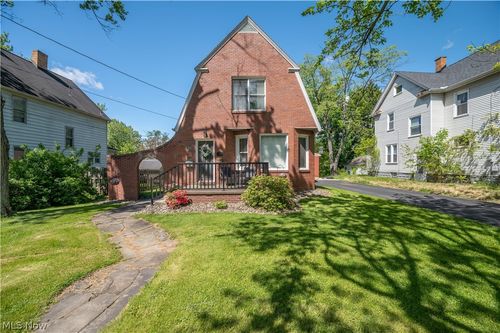 124 Hartzell Avenue, Niles, OH, 44446 | Card Image