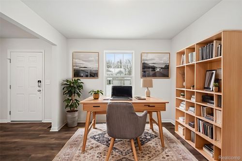 4221 Cedar Ln, Grand Blanc, MI, 48439-3452 | Card Image