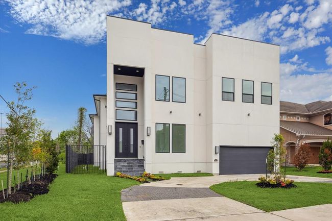 4670 Cedar St, House other with 4 bedrooms, 5 bathrooms and 3 parking in Bellaire TX | Image 50