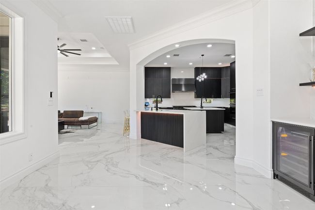 2404 University Club Dr, House other with 5 bedrooms, 5 bathrooms and 6 parking in Austin TX | Image 14
