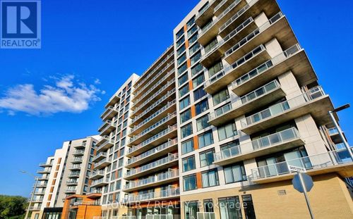1422-2 David Eyer Road, Richmond Hill, ON, L4S0N6 | Card Image