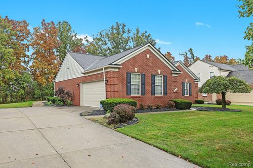 3415 Wall St, Canton, MI, 48188-8901 | Card Image