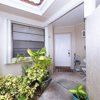 6535 Nw 170th Ln, Townhouse with 3 bedrooms, 2 bathrooms and null parking in Hialeah FL | Image 2