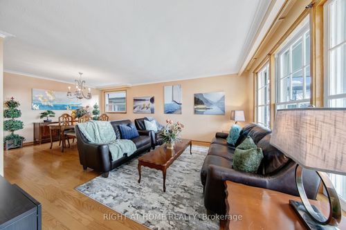 234 Maple Leaf Dr, North York, ON, M6L1P1 | Card Image
