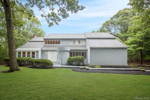 12 N Ridge Rd, Setauket, NY, 11733-1654 | Card Image