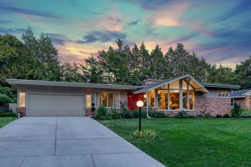729 Dearholt Road, Madison, WI, 53711 | Card Image