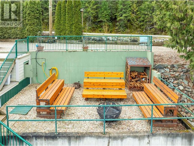 8B - 3935 Eagle Bay Rd, Townhouse with 2 bedrooms, 1 bathrooms and 1 parking in Eagle Bay BC | Image 35