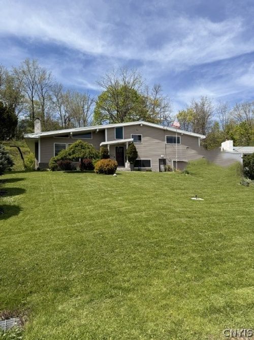 246 Waldorf Pkwy, Syracuse, NY, 13224-2118 | Card Image
