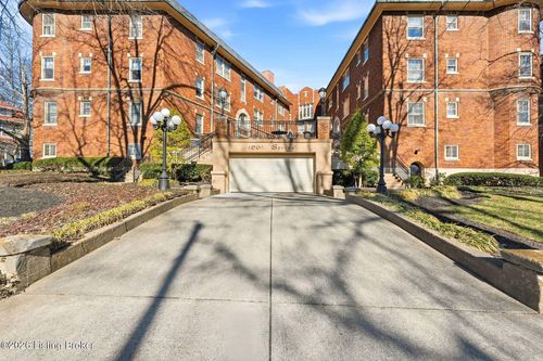 8-1601 Spring Dr, Louisville, KY, 40205-1379 | Card Image