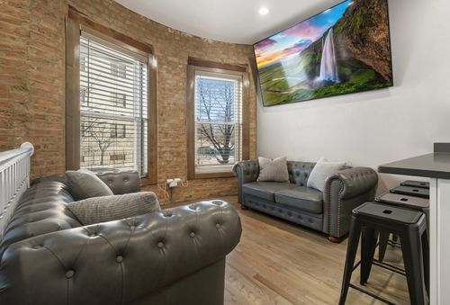 1-231 E 59th St, Chicago, IL, 60637-1314 | Card Image