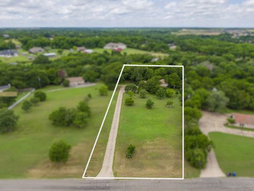 1306 Lariat Cir, Oak Leaf, TX, 75154-5808 | Card Image