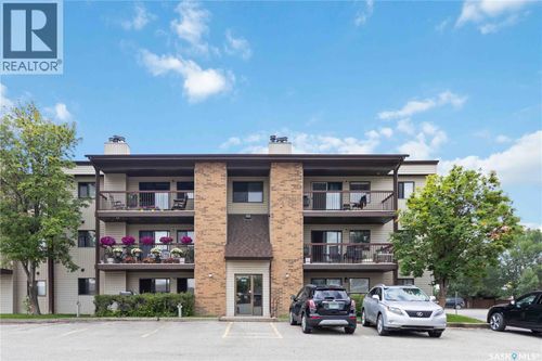 305 Kingsmere Blvd, Saskatoon, SK, S7J4J6 | Card Image