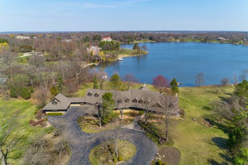 82 Hawley Woods Rd, Barrington, IL, 60010-5108 | Card Image