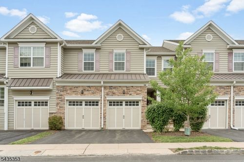 84 Autumn Ln, SKILLMAN, NJ, 08558-2663 | Card Image