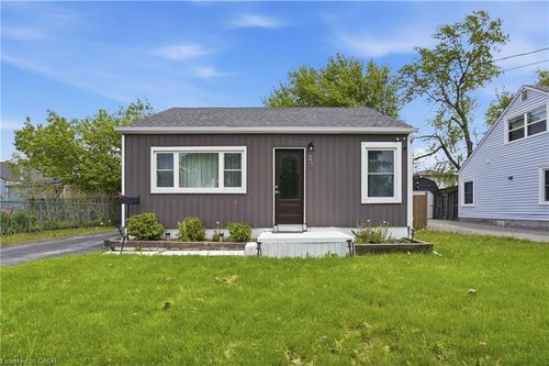 21 Mary St, Fort Erie, ON, L2A4A2 | Card Image