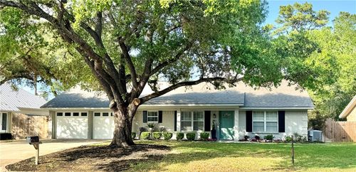 3811 Carter Creek Pkwy, Bryan, TX, 77802-4108 | Card Image