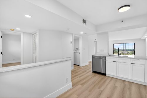 707-6866 Huntington Ln, Delray Beach, FL, 33446-3039 | Card Image