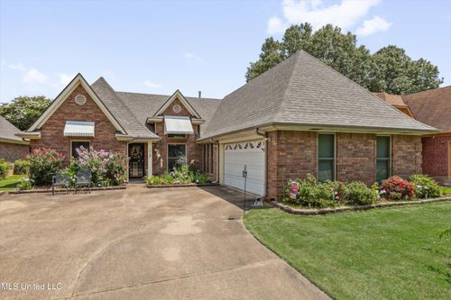 4370 Nicholas Ln, Southaven, MS, 38672-6694 | Card Image
