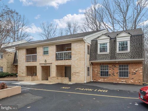apt-304-5833 Cove Landing Rd, BURKE, VA, 22015-4706 | Card Image