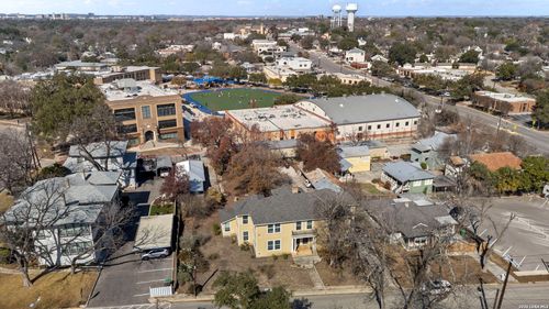 107 Willim St, Alamo Heights, TX, 78209-5206 | Card Image